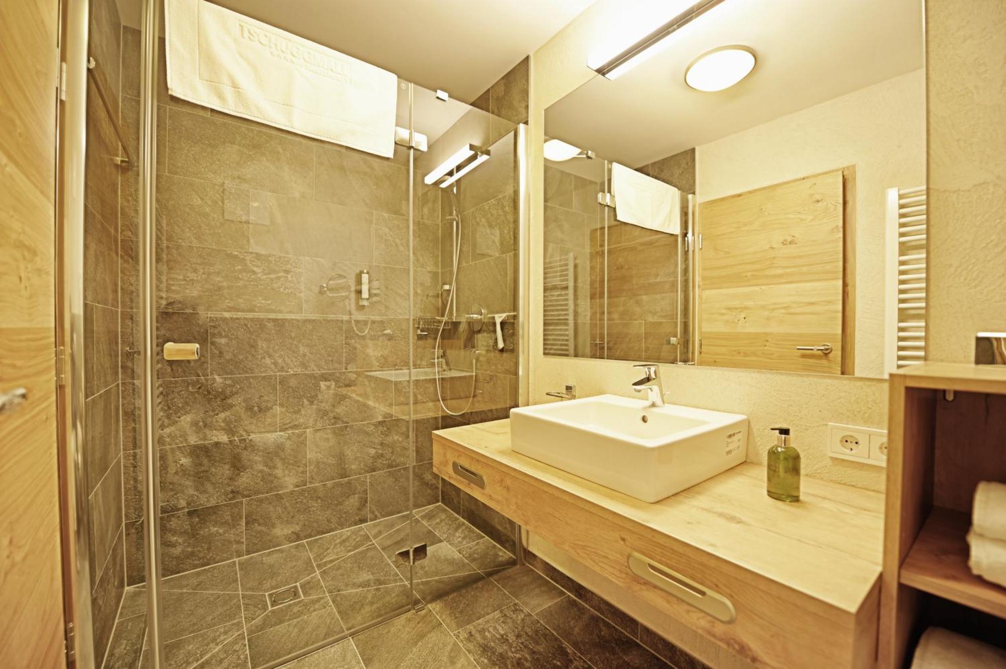 Tschuggmall Appartements Фис Экстерьер фото
