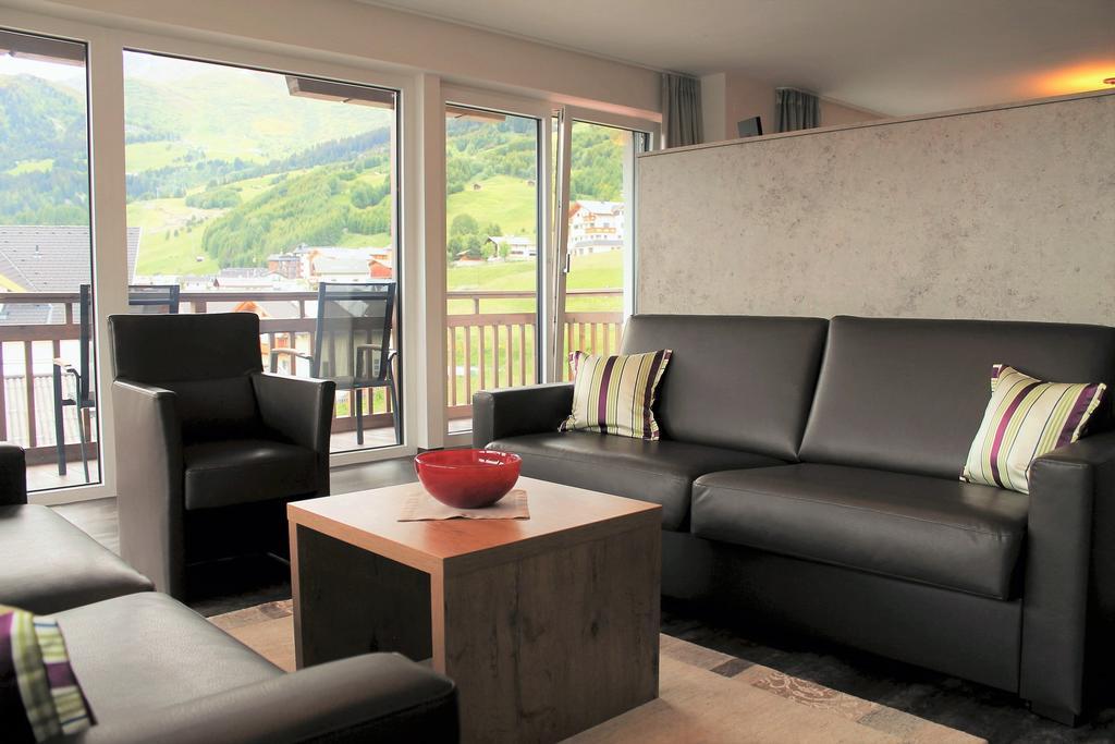Tschuggmall Appartements Фис Экстерьер фото